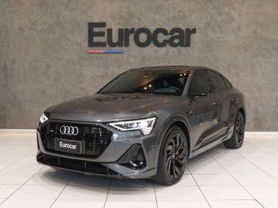 AUDI E-TRON ELÉTRICO SPORTBACK PERFORMANCE BLACK QUATTRO AUDI E-TRON ELÉTRICO SPORTBACK PERFORMANCE BLACK QUATTRO